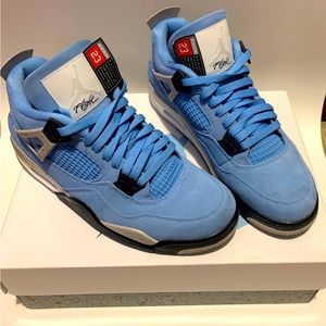 Air Jordan 4 university blue